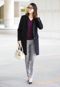 5ユニクロのスプリングコート×Vネックニット×ウールパンツ