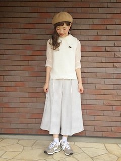 ガウチョパンツ 白 のレディースコーデ 人気の白のガウチョパンツを紹介 Lady S Code Collection