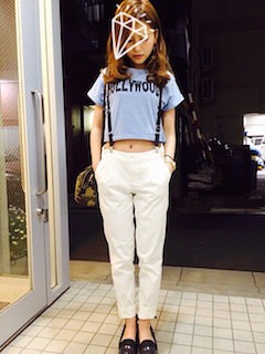 Tシャツ 青 のレディースのコーデ 人気の青のtシャツを紹介 レディースコーデコレクション