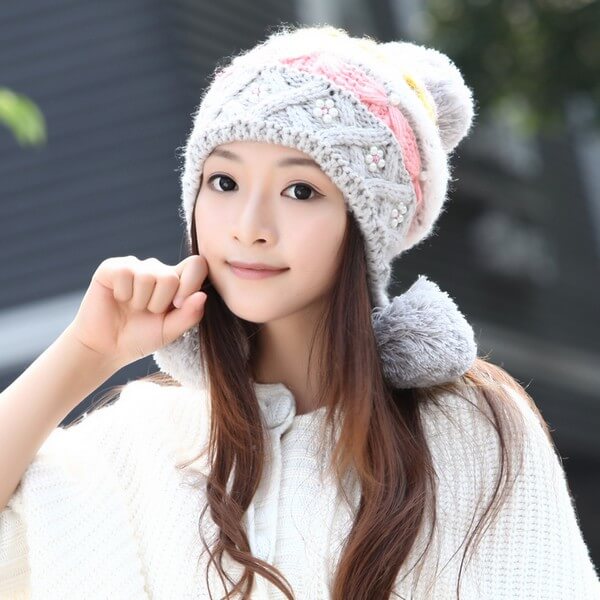 ニット帽のかぶり方 似合うかぶり方や可愛くかぶれるニット帽を紹介 レディースコーデコレクション