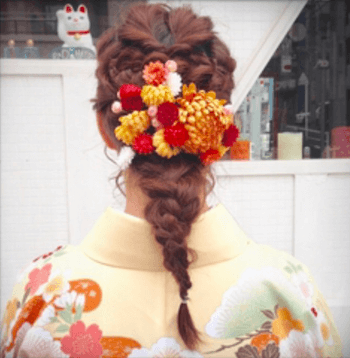 卒業式で袴に合うレディースのセミロングの髪型 ヘアアレンジも紹介 レディースコーデコレクション