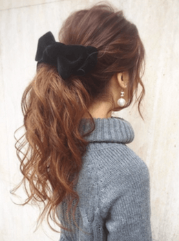 入学式のレディースのロングの髪型でスーツに合う髪型は ロングのヘア