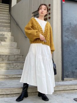 カーディガン 黄色 のレディースのコーデ 人気の黄色のカーディガンを紹介 レディースコーデコレクション
