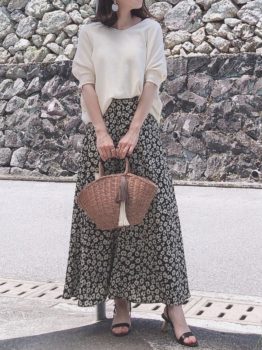 ロング マキシ丈のスカートの春コーデ 人気のロング マキシスカートを紹介 レディースコーデコレクション