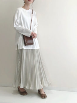 ロング マキシ丈のスカートの春コーデ 人気のロング マキシスカートを紹介 レディースコーデコレクション