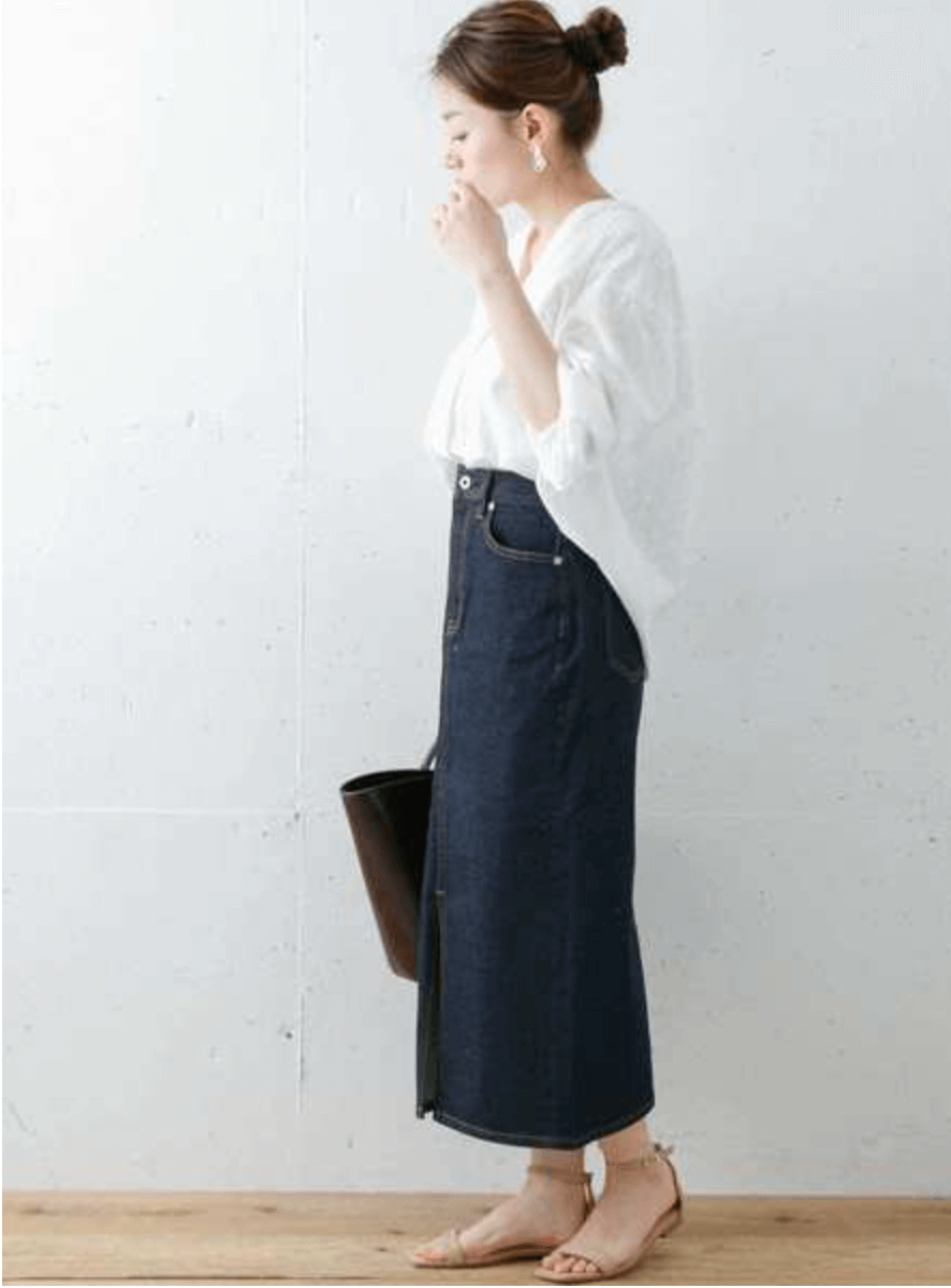 ロング マキシ丈のスカート デニム のコーデ 人気のデニムのロング マキシスカートを紹介 レディースコーデコレクション