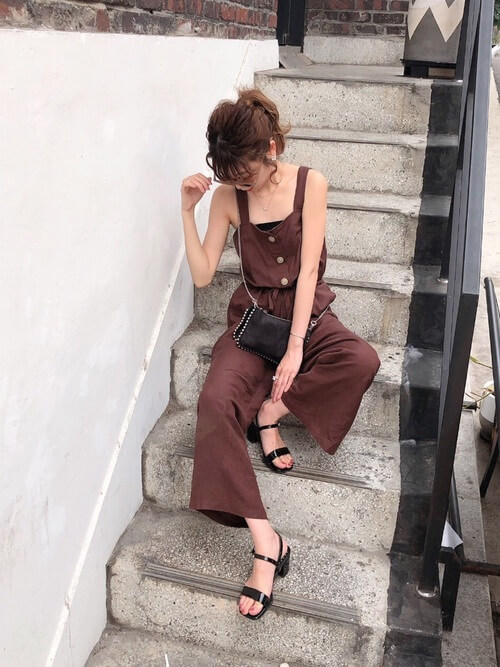 オールインワンのレディースの夏コーデ 人気でおすすめのオールインワンを紹介 レディースコーデコレクション