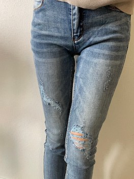 スキニーデニムのレディースコーデ 人気のスキニーデニムを紹介 レディースコーデコレクション