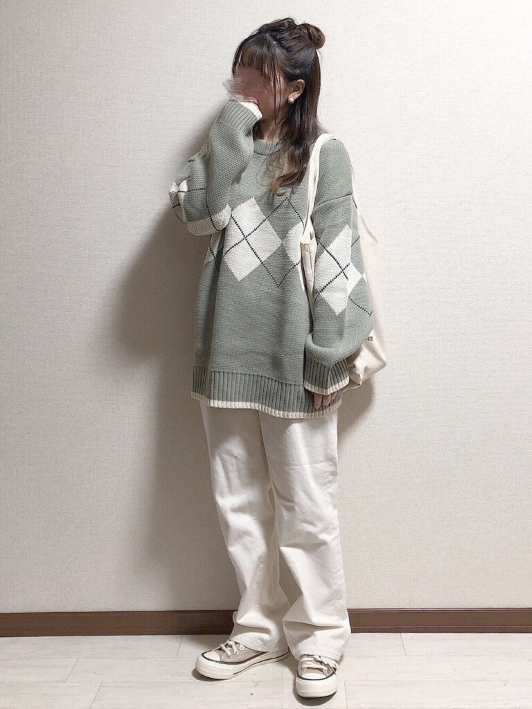 ニット セーター アーガイル柄 のレディースの秋のコーデ 人気のアーガイル柄のニット セーターはこちら レディースコーデコレクション