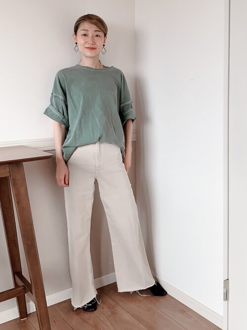 チノパンツのレディースのコーデ21 季節別の着こなし方を紹介 レディースコーデコレクション