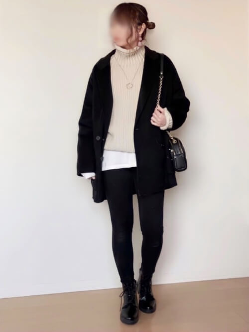 Pコート 黒 のレディースのコーデ 人気の黒のpコートを紹介 レディースコーデコレクション