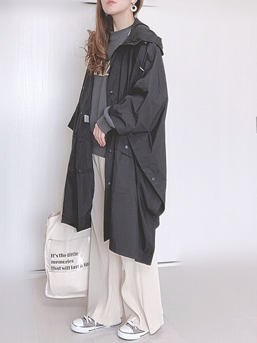 プリーツパンツのコーデ24選 春夏秋冬での大人かっこ可愛い着こなし方を紹介 レディースコーデコレクション