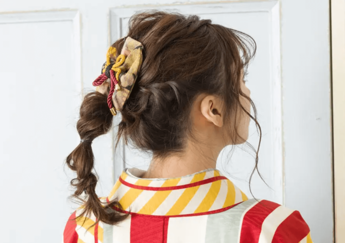 卒業式で袴に似合うアップスタイルのロングの髪型：玉ねぎヘア