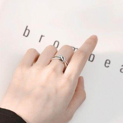 指輪をつける指の意味とイメージ：人差し指（インデックスリング）