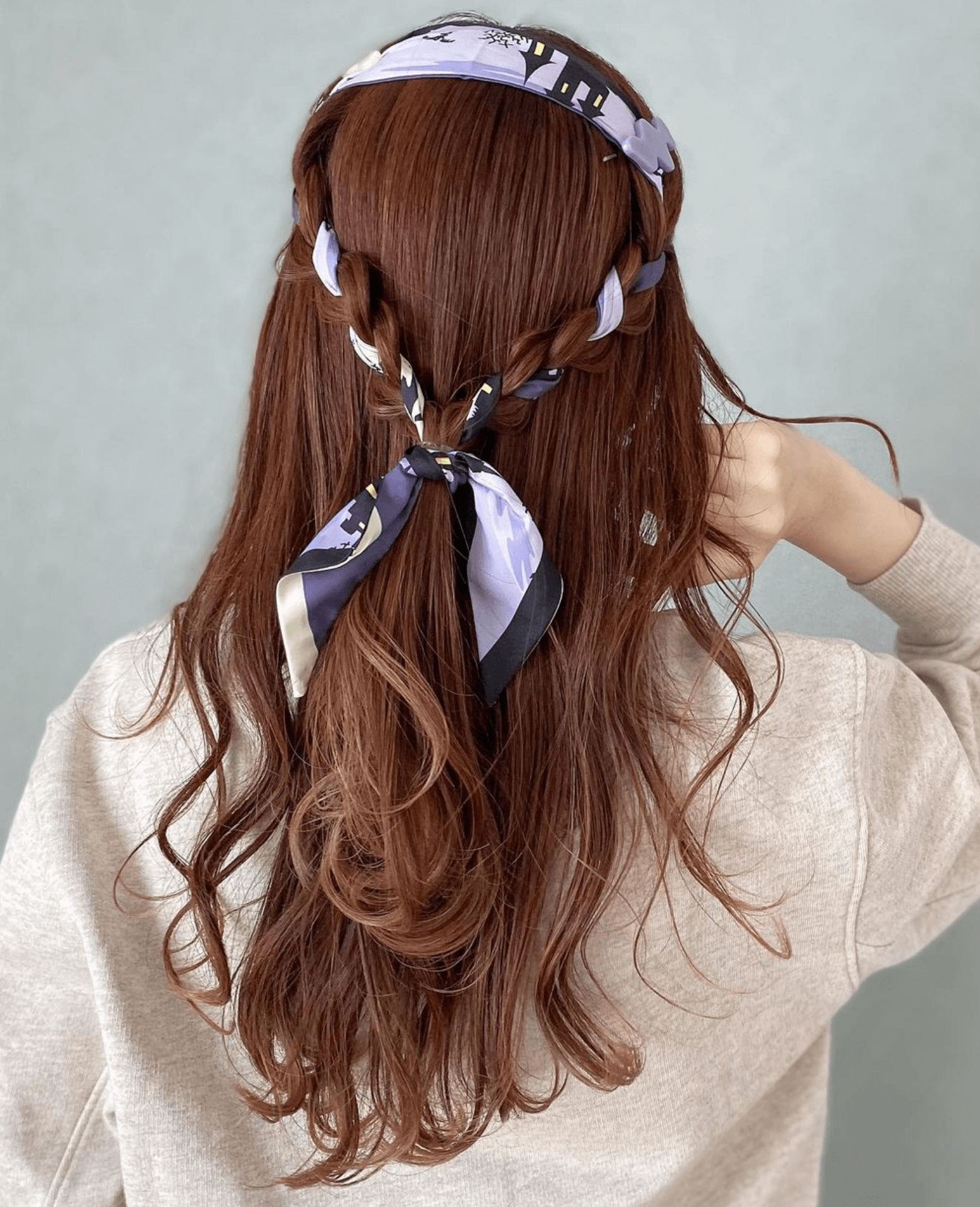 ロングの髪型のスカーフアレンジ：：三つ編み＋ハート