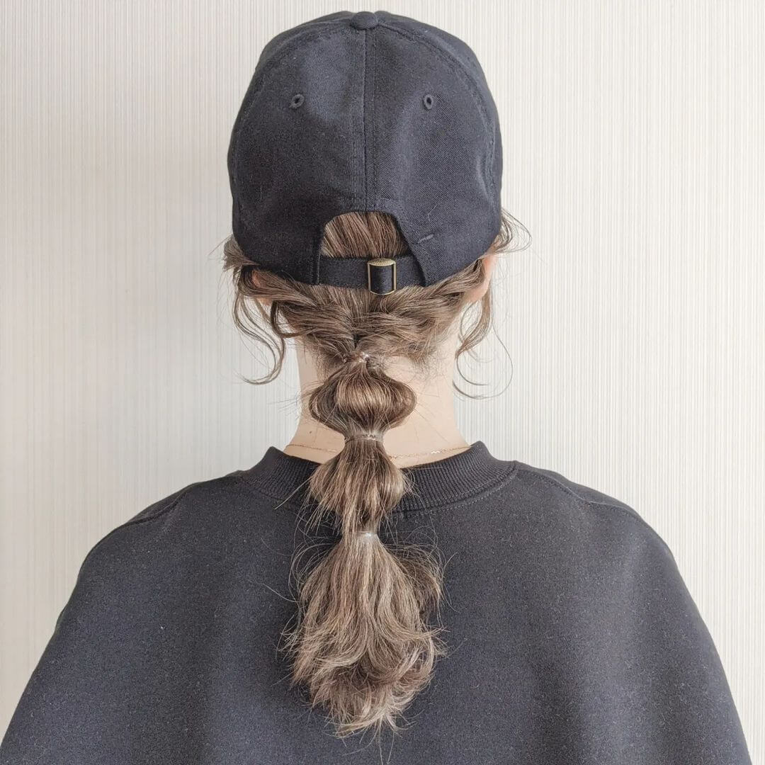キャップに合うボブ・ミディアムの髪型：玉ねぎヘア