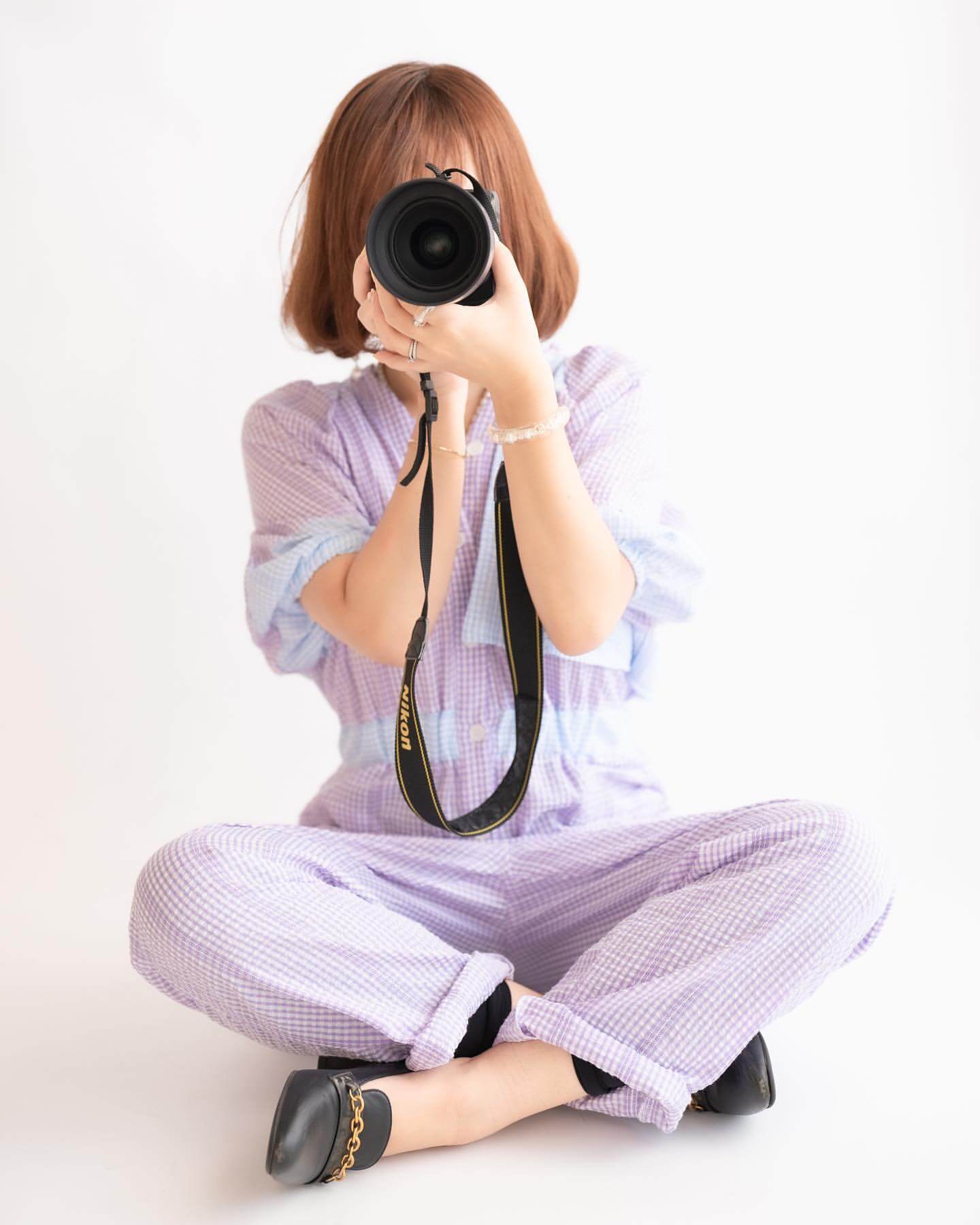 カメラ女子のファッションコーデの作り方：大ぶりのアクセサリーはNG